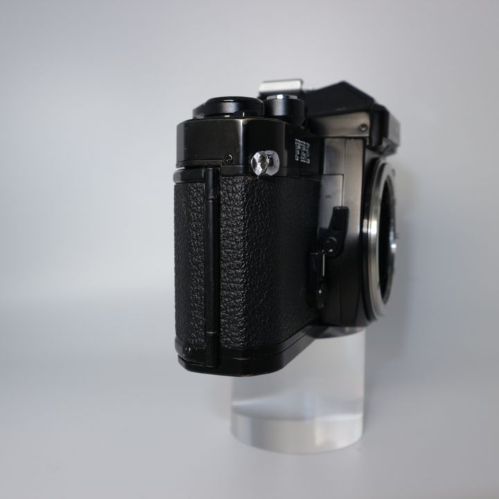 精度調整済み》Nikon FE2 ボディ フィルムカメラ - メルカリ