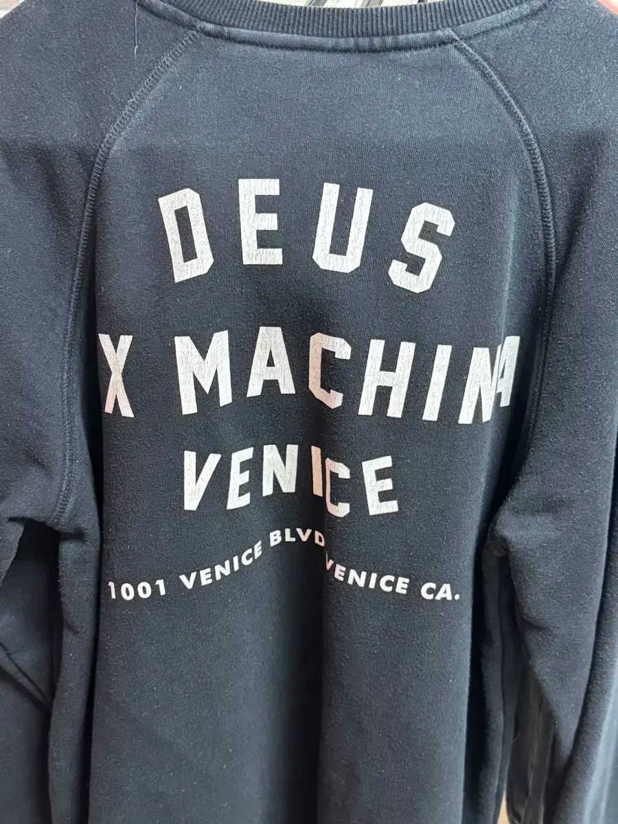 ディーゼル イタリア製 ムラ染め×クラッシュ加工長袖Tシャツ モーガン蔵人着用 ディーゼル イタリア製 ムラ染め×クラッシュ加工長袖Tシャツ