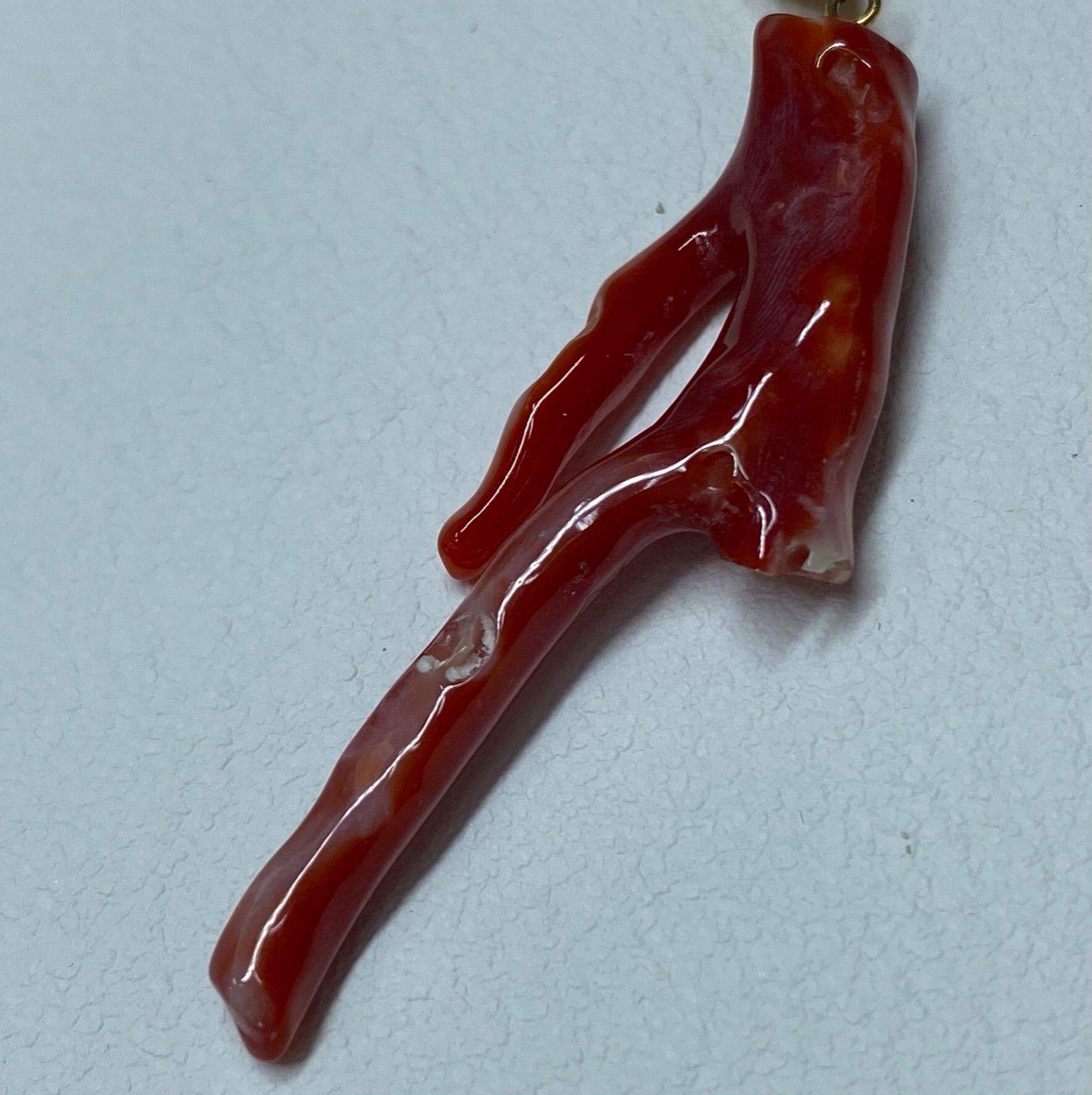 天然血赤珊瑚自然型 ペンダントトップ 高貴❣️ - メルカリ