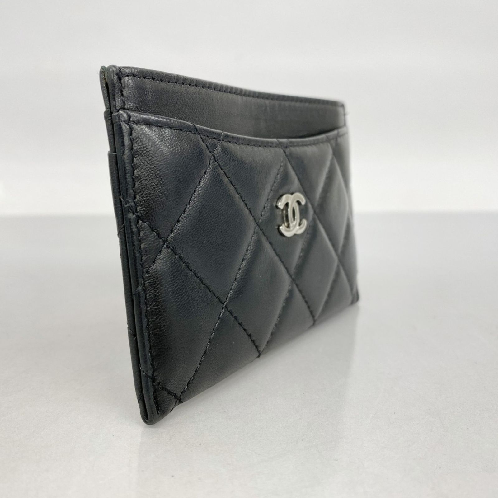 【美品】CHANEL シャネル 名刺入れ マトラッセ ブラック ラムスキン 楽天市場】CHANEL シャネル 名刺入れブラック レッド スムース