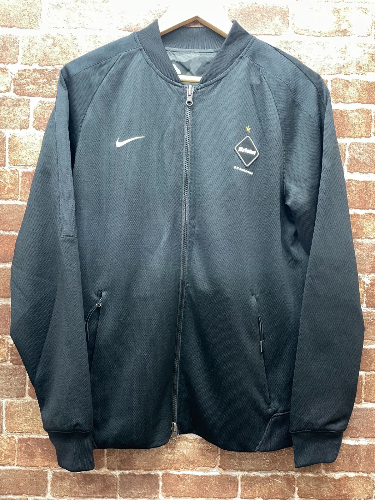 F.C.R.B. F.C.Real Bristol エフシーアールビー NIKE ナイキ 16SS WARM UP JACKET 823118-010  リバーシブル ウォームアップジャケット トラックジャケット カモフラ グリーン ブラック - メルカリ