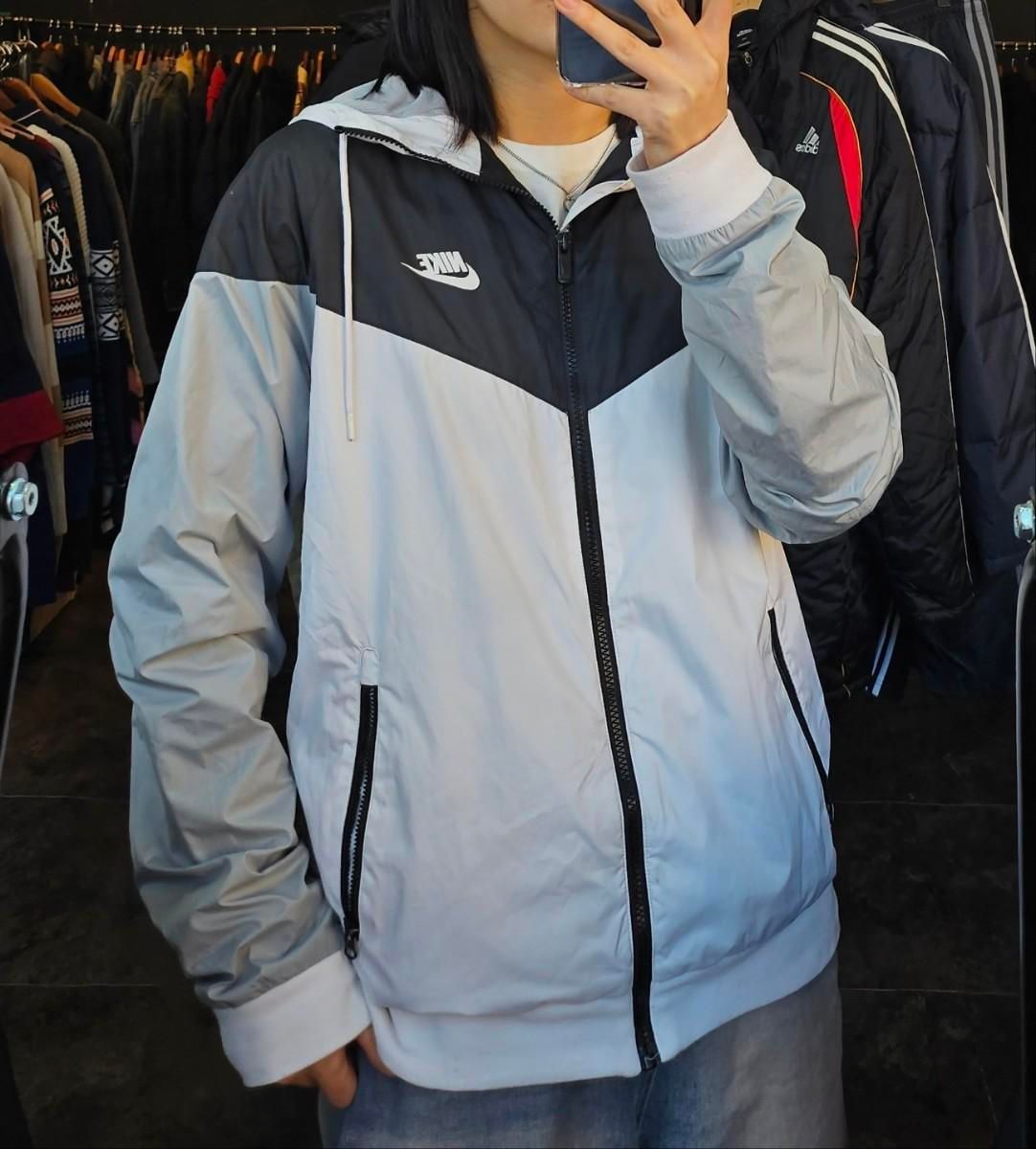 【雷市場（ポンジャン）商品韓国直送】Nike(ナイキ） スウッシュ ウインドブレーカー