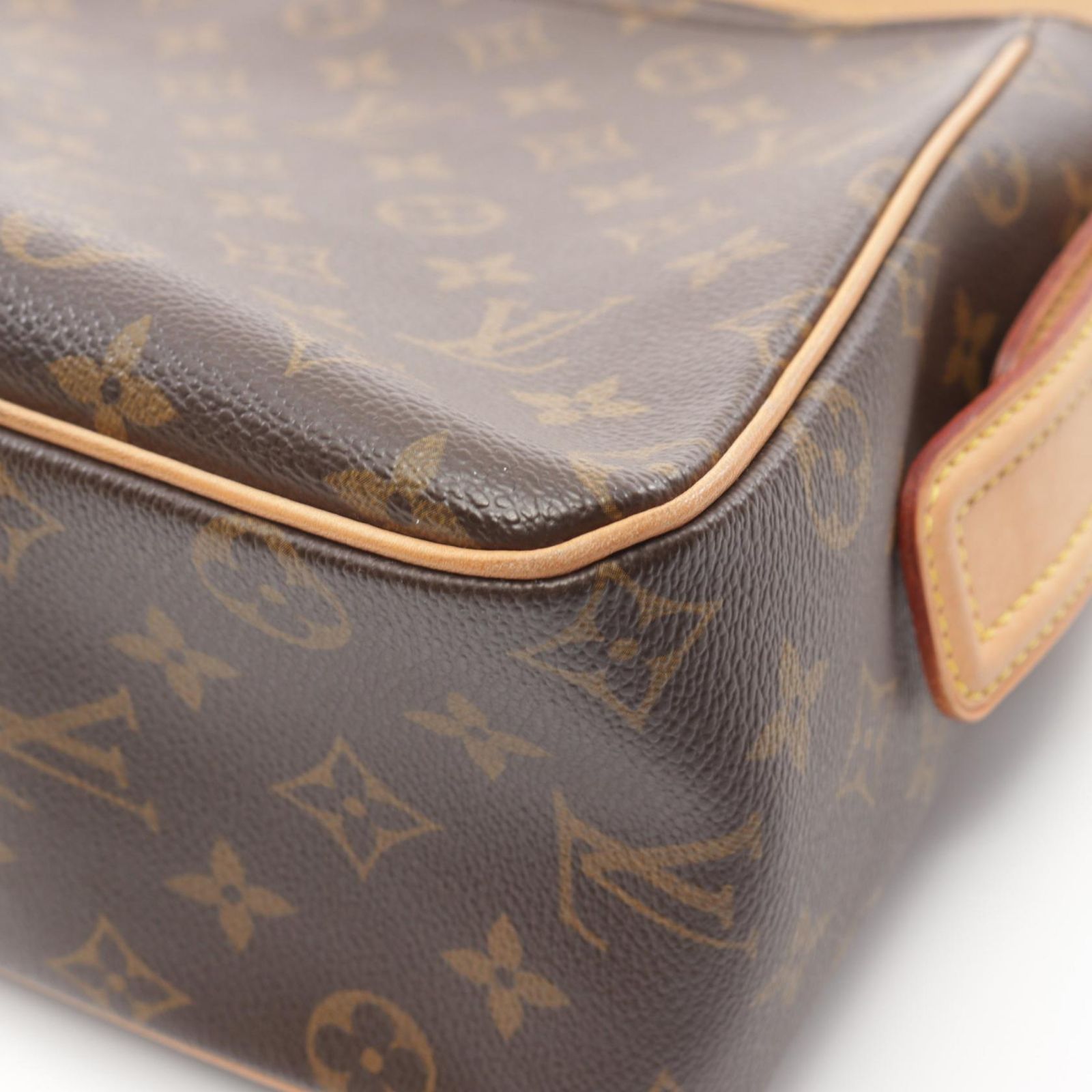VUITTON ショルダーバッグ