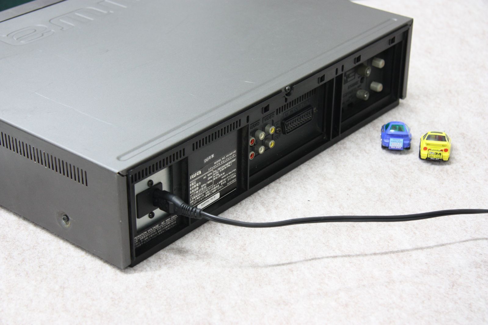 AIWA ワールドワイドVHSビデオデッキ NTSC/PAL/SECAM対応HV-MX100