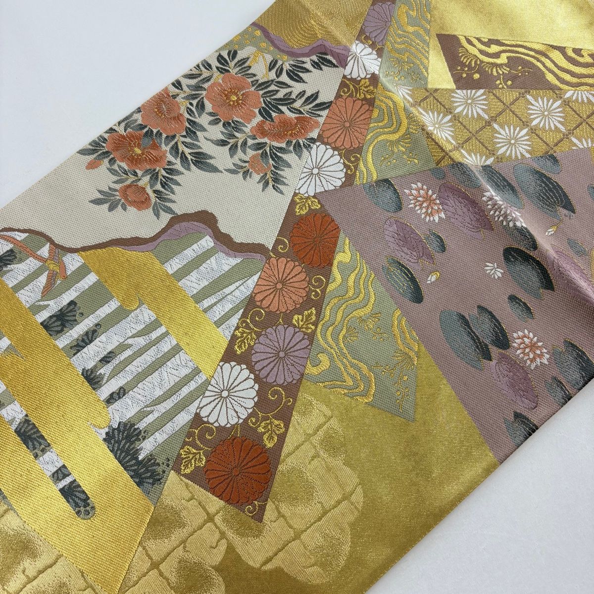 袋帯 美品 秀品 蓮 ヱ霞 金糸 刺繍 金色 六通 正絹 【中古