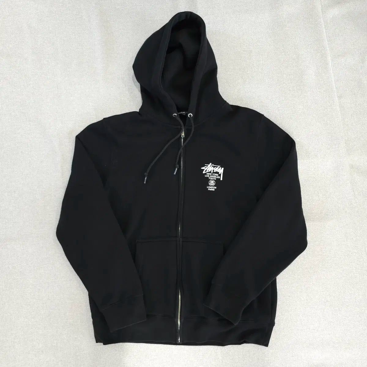 Stussy フード付きパーカー 黒 STUSSY(ステューシー) ワールドツアー ジップアップパーカー