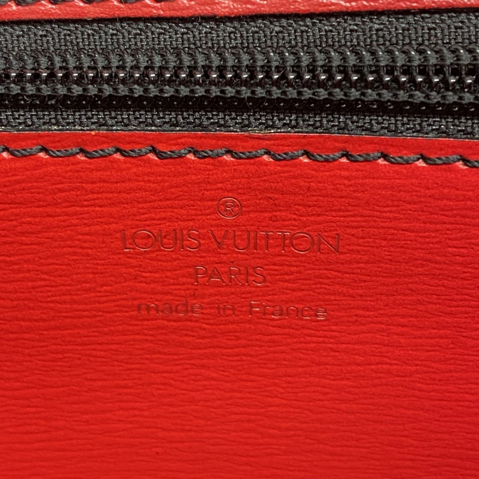 LOUIS VUITTON ルイヴィトン クラッチバッグ　エピ　レッド ルイ・ヴィトン(Louis Vuitton) ルイ・ヴィトン クラッチバッグ