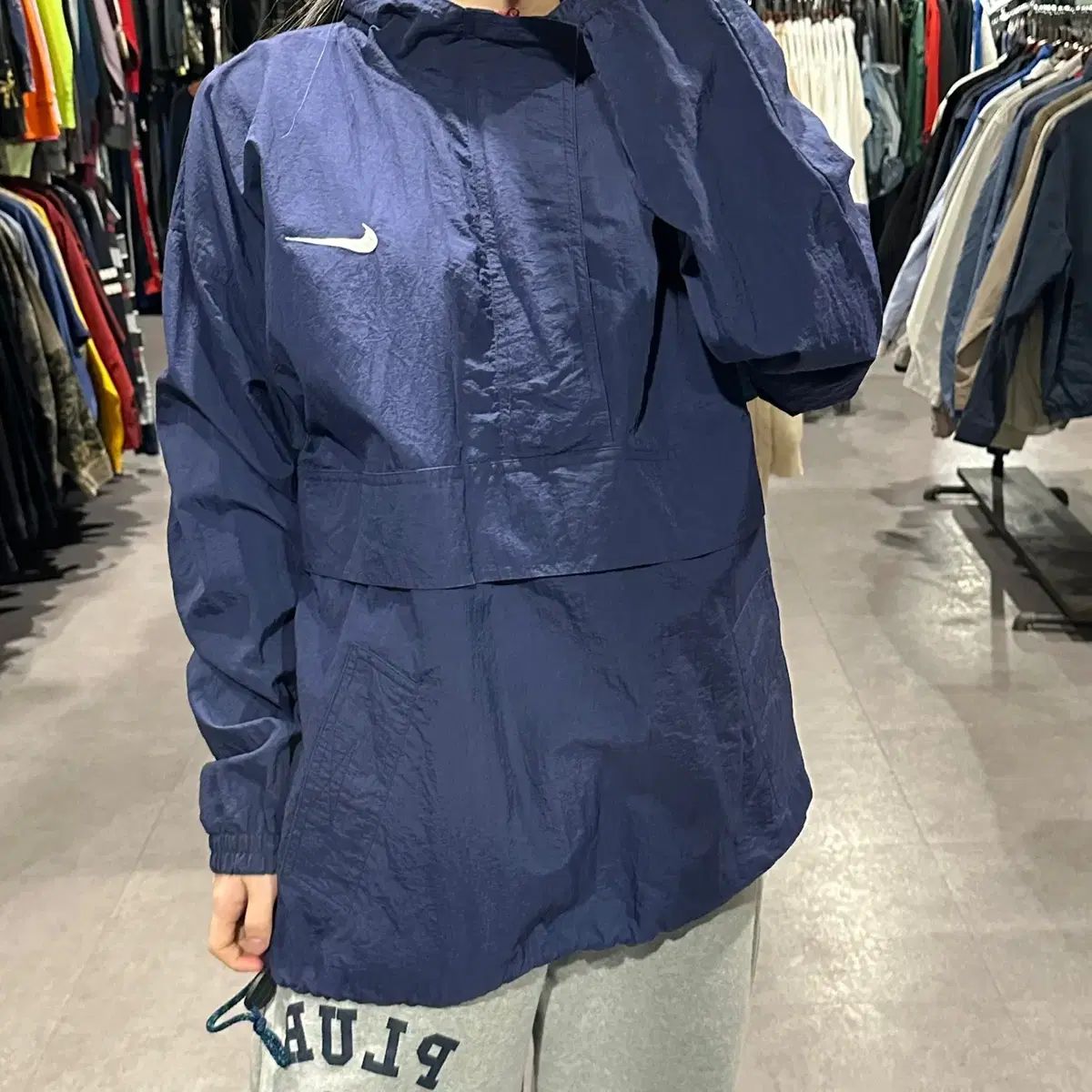 【雷市場（ポンジャン）商品韓国直送】 （ 324 ） NIKE Nike(ナイキ） オールドスクール スウッシュ バイカラー アノラックウォームアップ