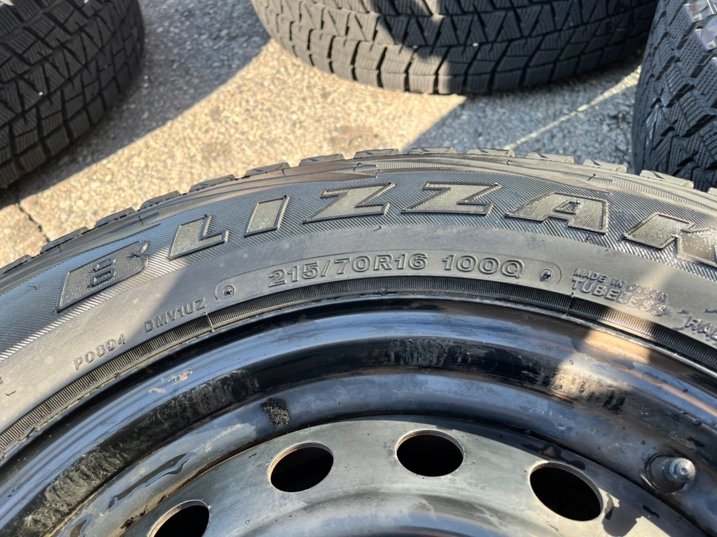 デリカD5 鉄チンホイール スタッドレスタイヤ中古 215/70R16 4本セット 送料込❗B-3 - メルカリ