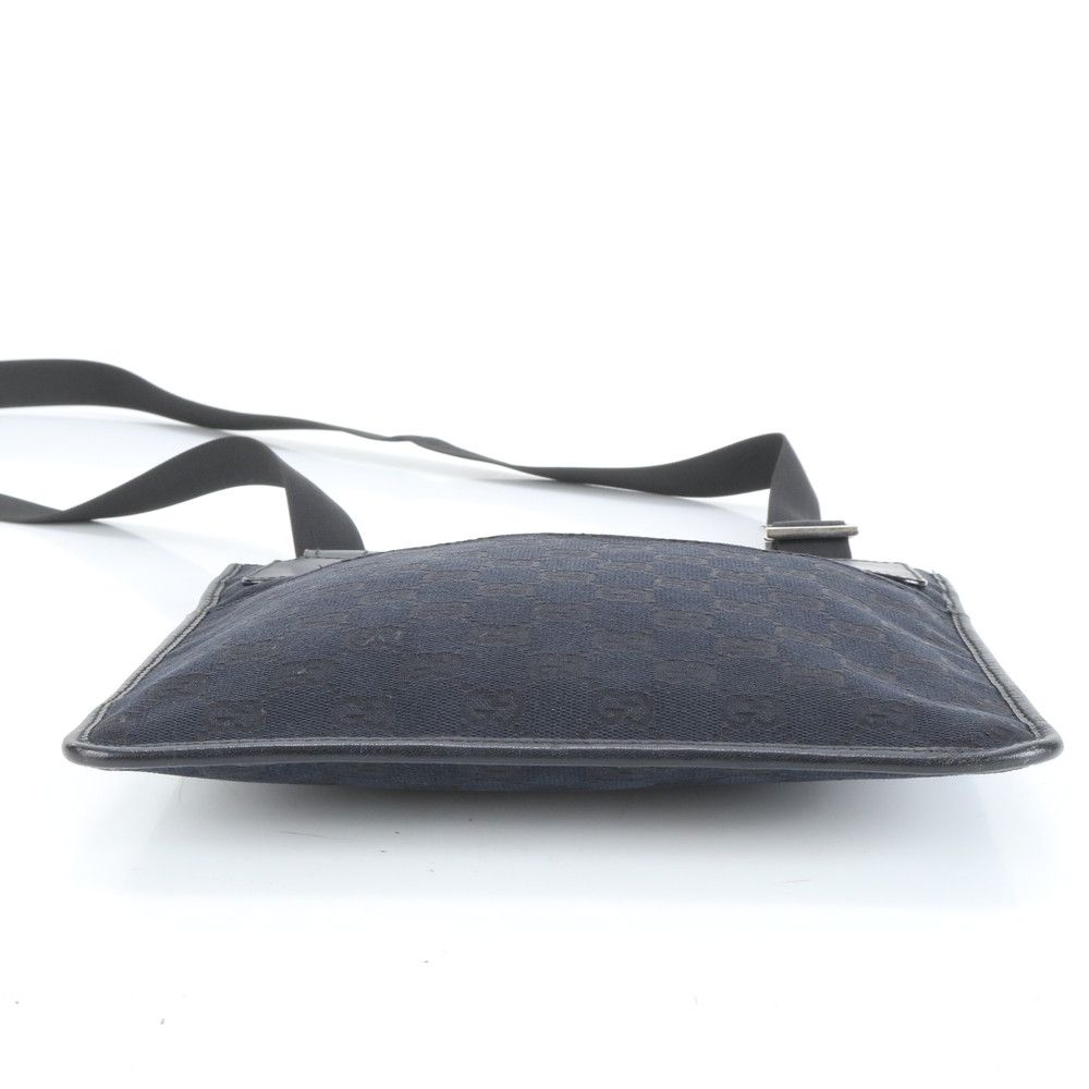 グッチ GGキャンバス × レザー ショルダー バッグ メッセンジャー. 極美品 グッチ GG キャンバス レザー ショルダーバッグ 斜め掛け