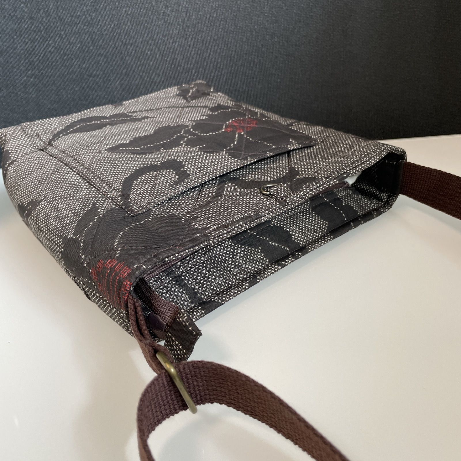 ハンドメイド大島紬着物リメイクバック♪707 ハンドメイド 着物リメイク ショルダーバッグ 4 大島紬 - メルカリ