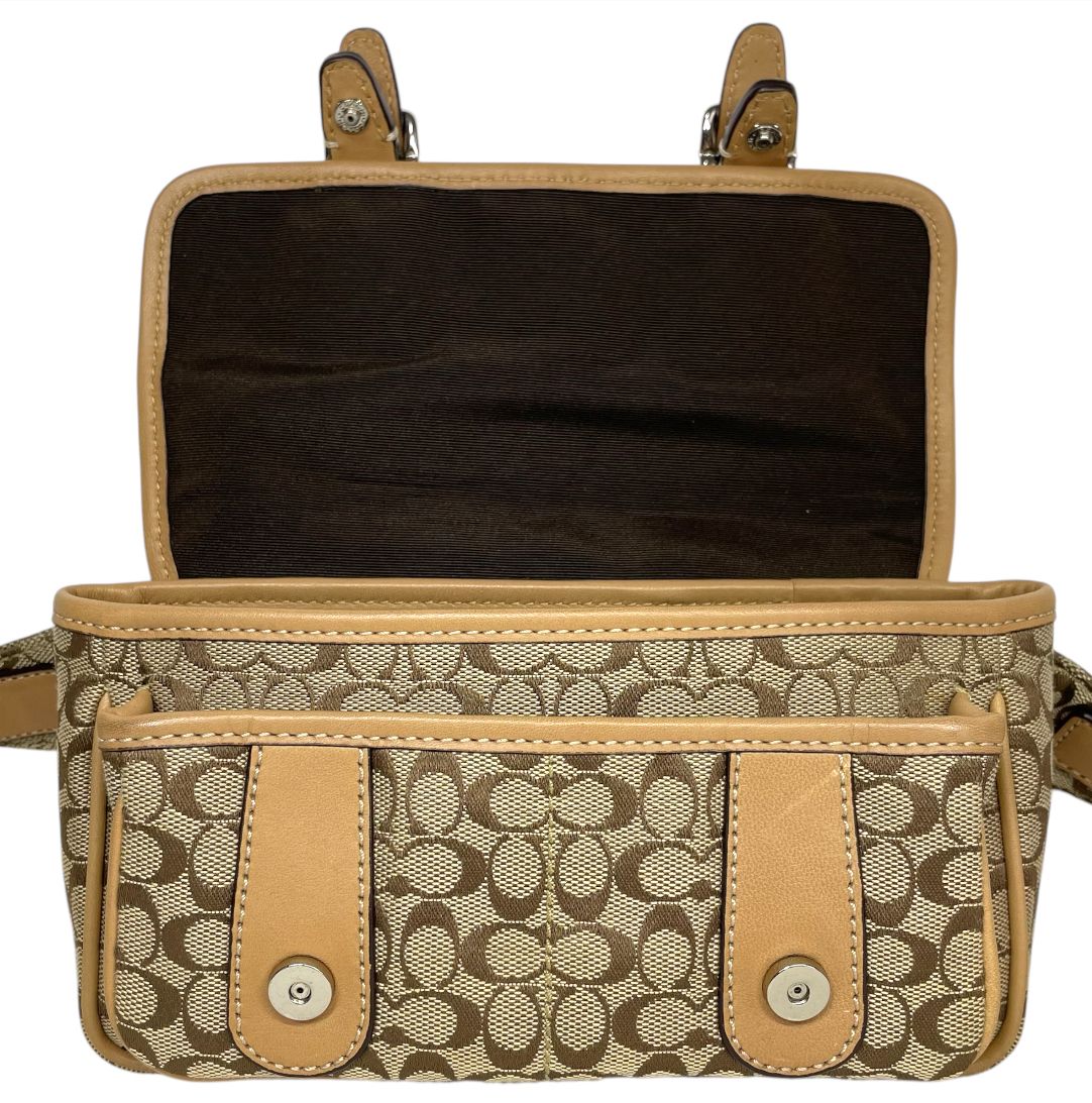美品　コーチボディバッグ　シグネチャーベージュ　クロスボディー　ウエストポーチ 美品】 コーチ COACH ボディーバッグ ウエストバッグ
