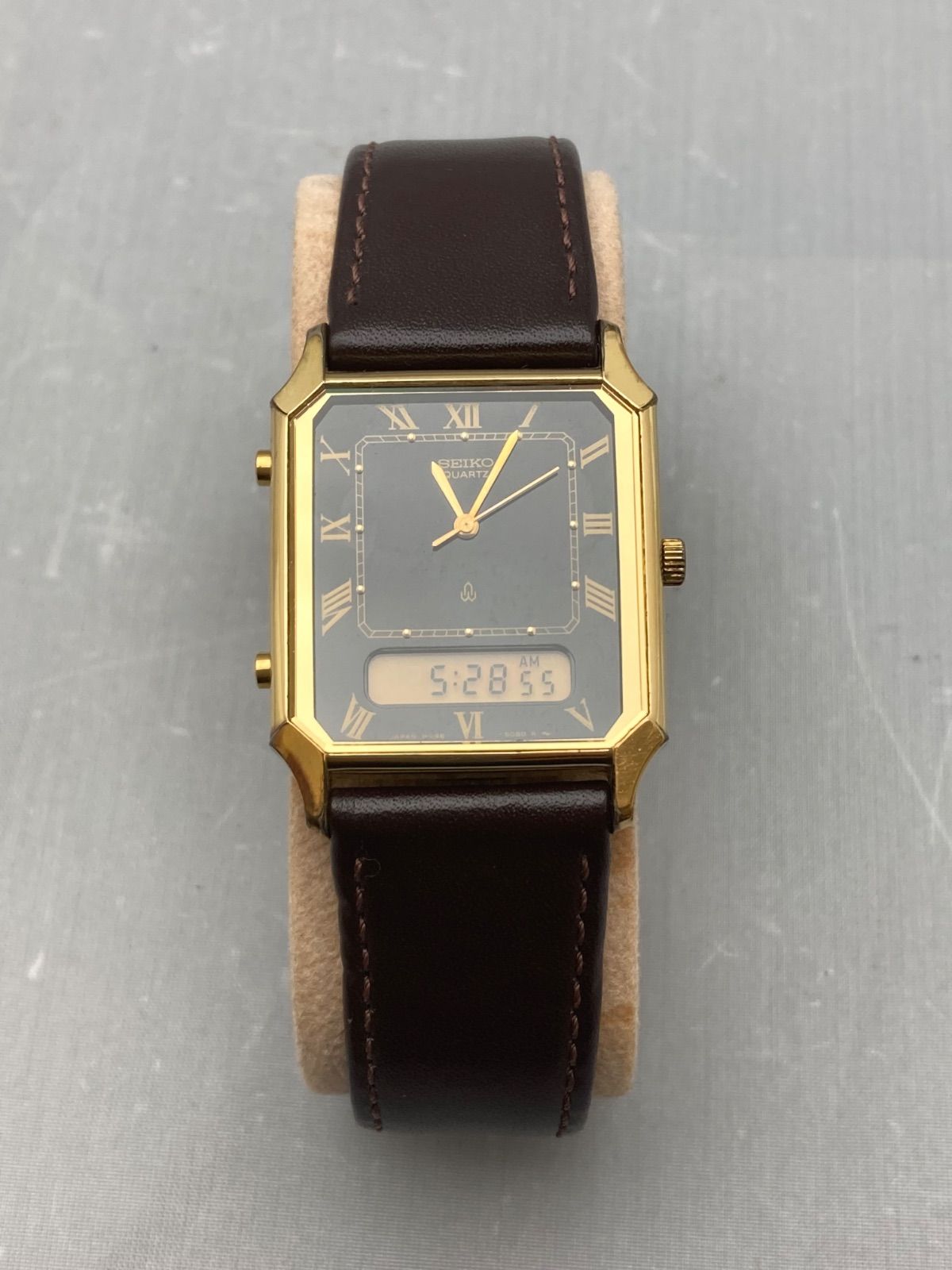 Seiko H449-5130 Yellow gold Gray 1985 Italy | Dealer | 【昭和 