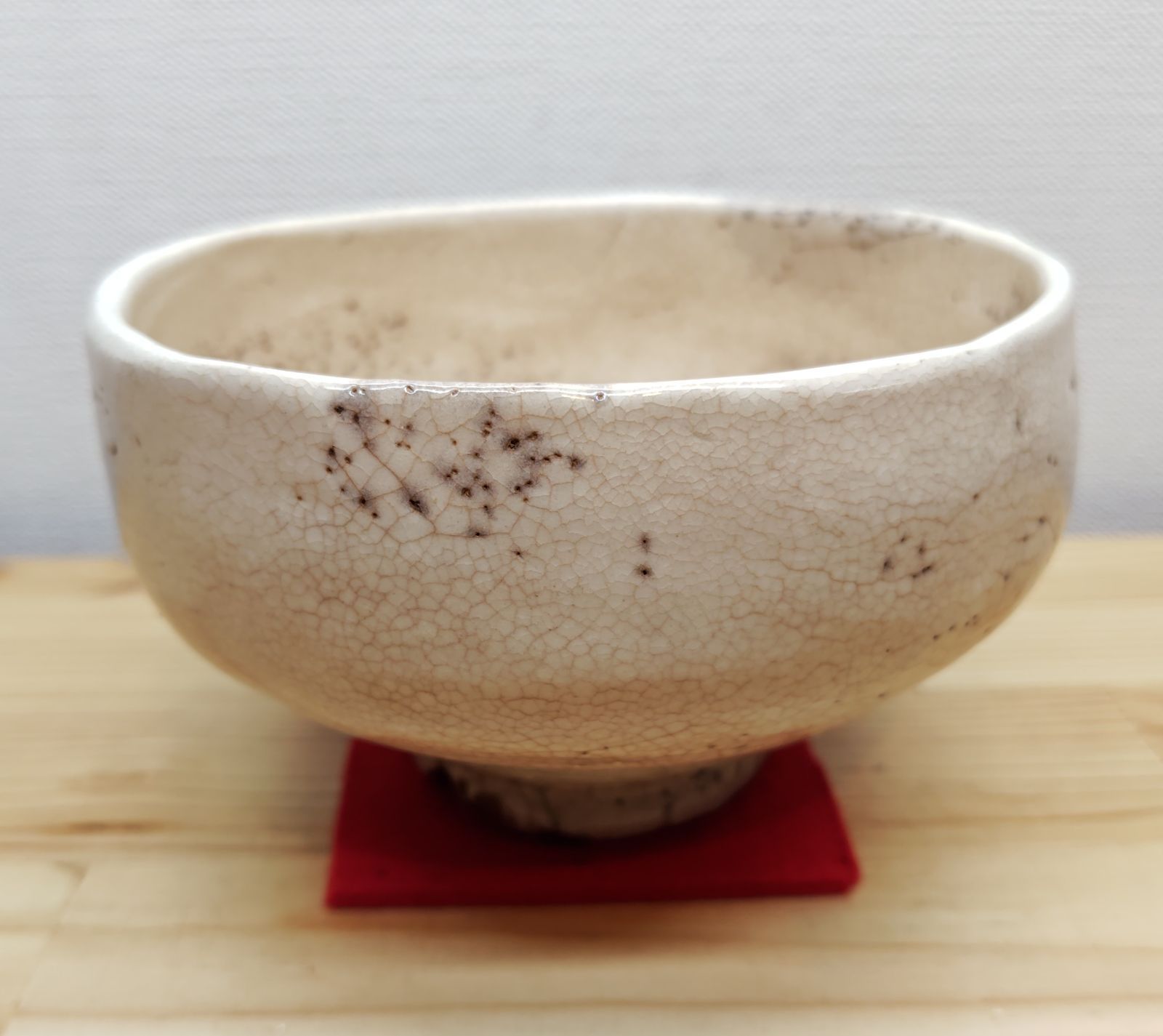 逢絢亭 茶道具 茶碗 萬古焼 雨漏手茶碗 裏千家書付 佐久間芳丘 共箱入り