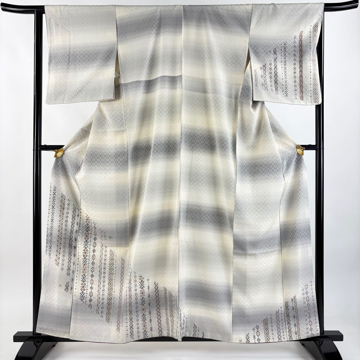 付下げ 身丈158cm 裄丈64.5cm M 袷 幾何学模様 段縞 刺繍 灰白 正絹 名品