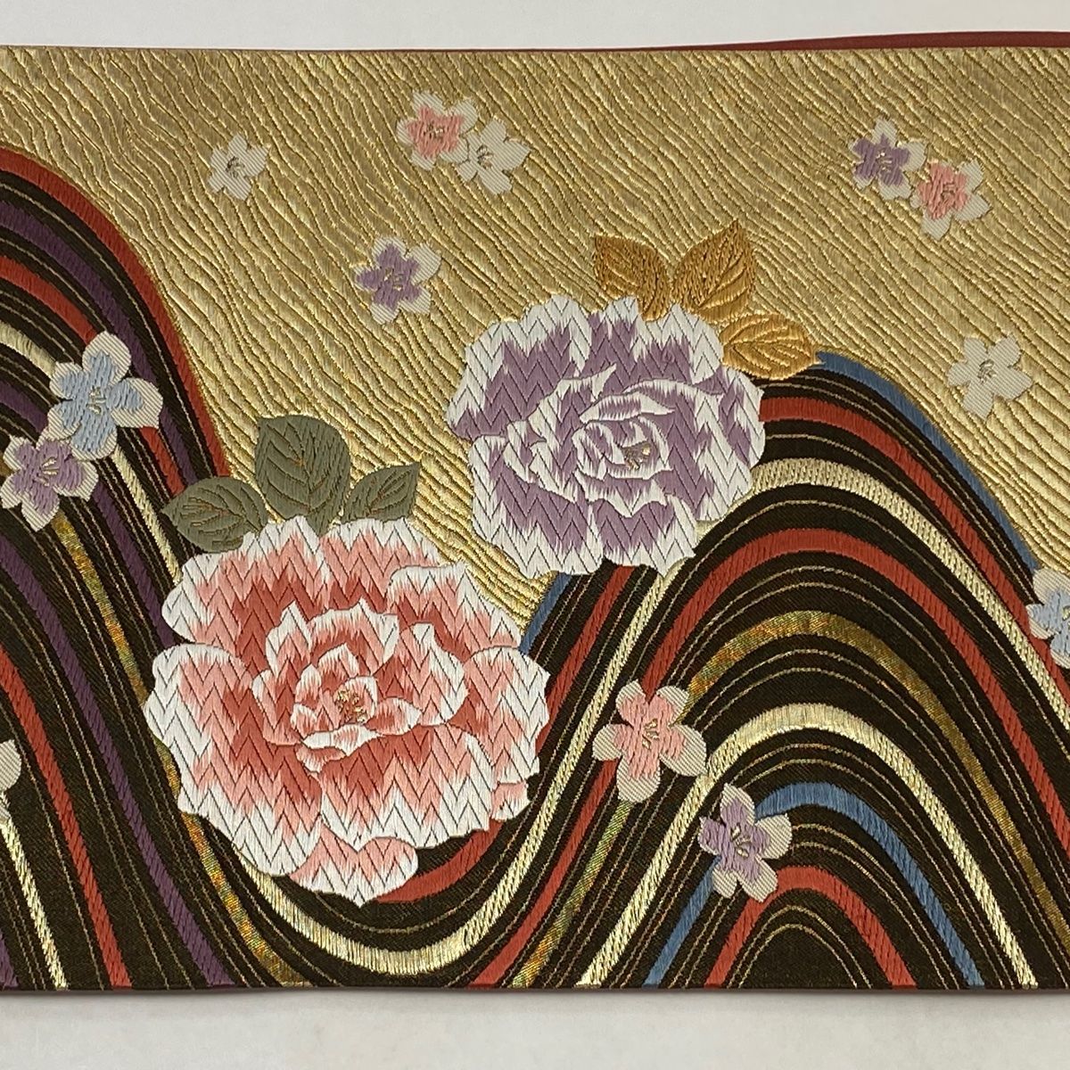 袋帯 美品 秀品 振袖向き 草花 流水 金糸 唐織 金色 六通 正絹