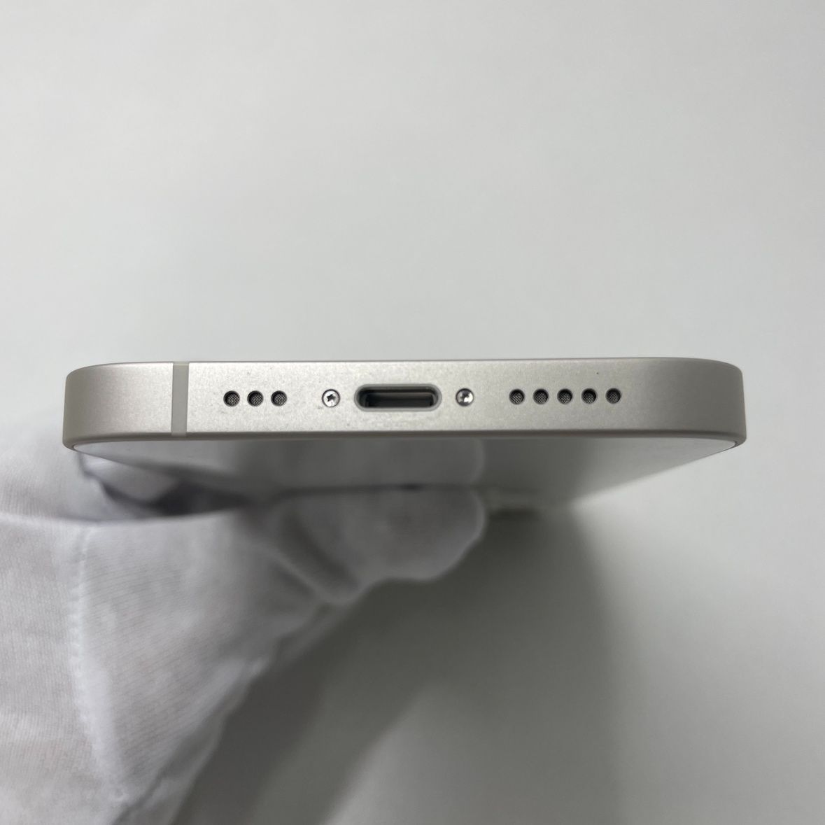 中古品】極美品 アップル iPhone13 128GB MLND3J/A スターライト 中古品】極美品 アップル iPhone13 128GB MLND3J/A スターライト