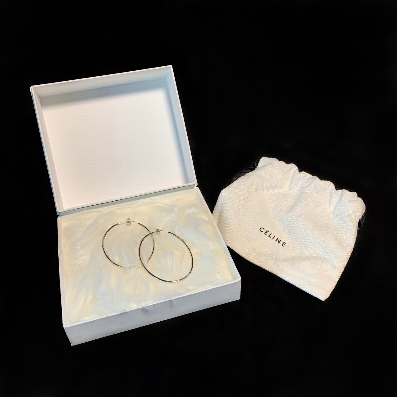 素敵♡セリーヌ　フープ ピアス　シルバー CELINE セリーヌ アクセサリー ピアス シルバー フープ 楕円 SCA4128