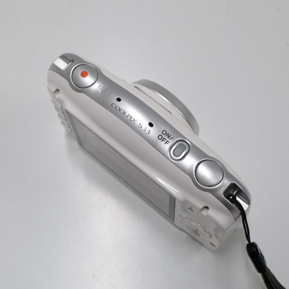 Nikon COOLPIX S33 USED美品 防水 耐衝撃 デジタルカメラ 本体+