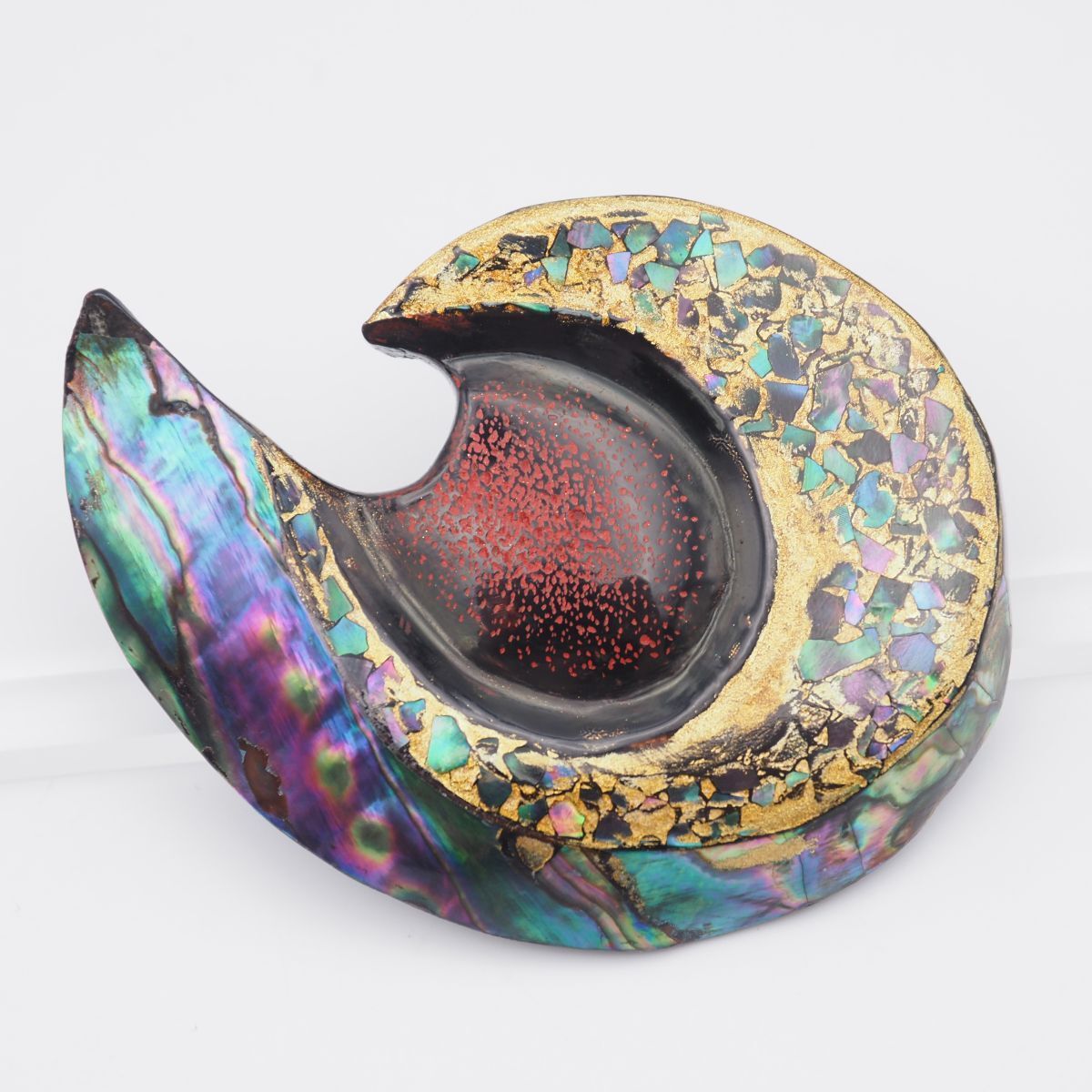 G098 アンティーク ブローチ 漆塗り 螺鈿細工 ゴールド デザイン