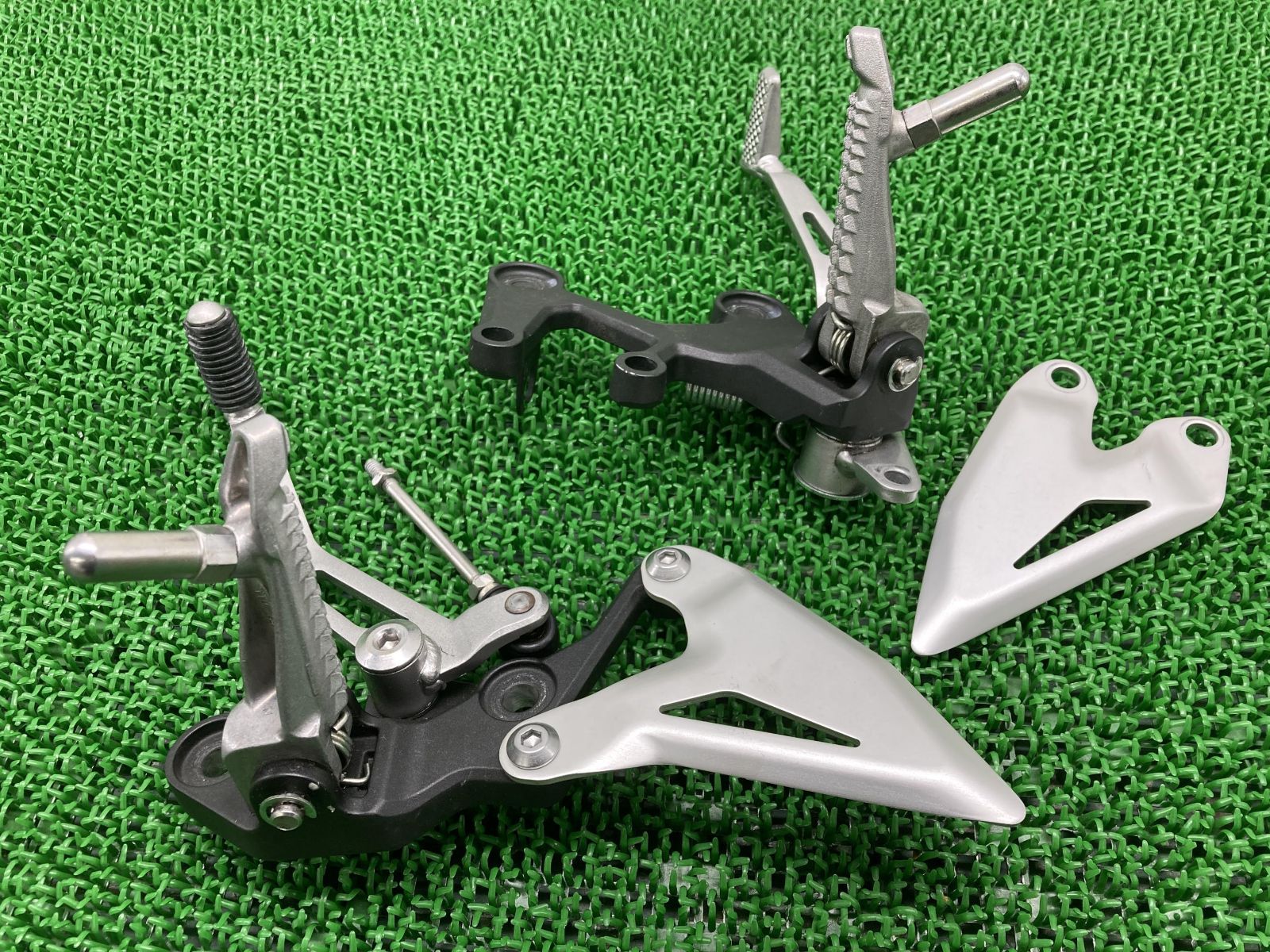 NINJA400 ステップ 左右 356/357 カワサキ 純正 中古 バイク 部品