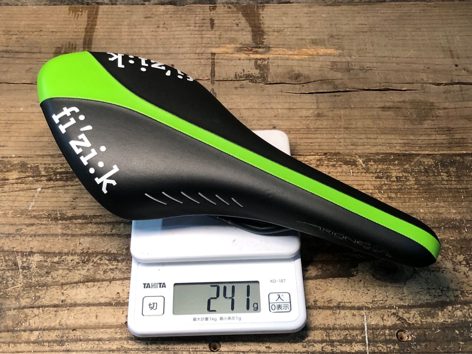 fi'zi:k フィジーク アリオネ CX サドル ブラック 希少』fi'zi:k