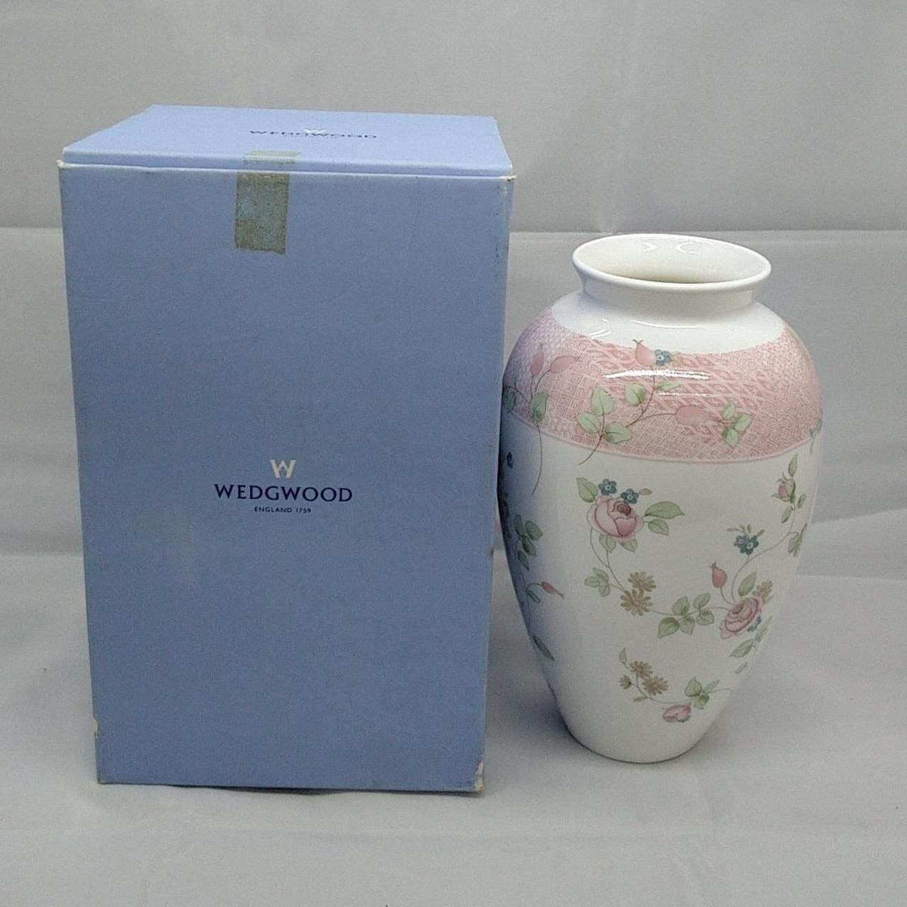 ウェッジウッド WEDGWOOD 花瓶 Wedgwood Vase
