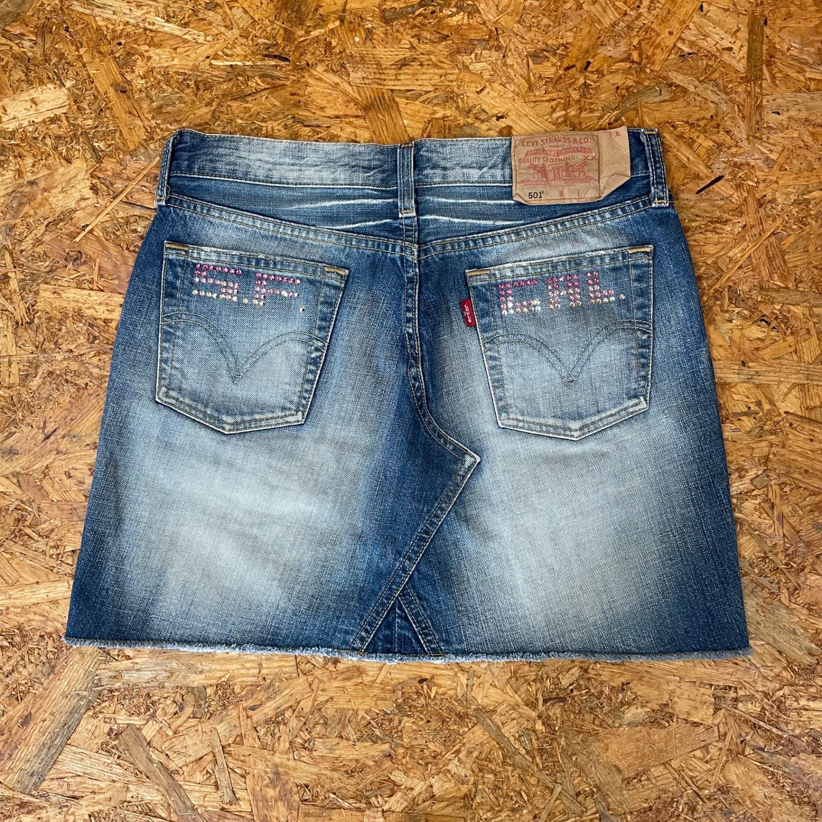 デニムスカートLevi's 501 ストーン付き Levi's 501 USED加工 デニム