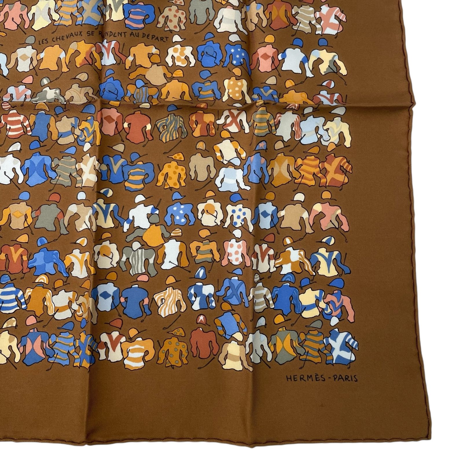 美品⭐︎エルメス⭐︎シルクスカーフ カレ40 騎手柄 LES CHEVAUX 美品⭐︎エルメス⭐︎シルクスカーフ カレ40 騎手柄 LES CHEVAUX 美品