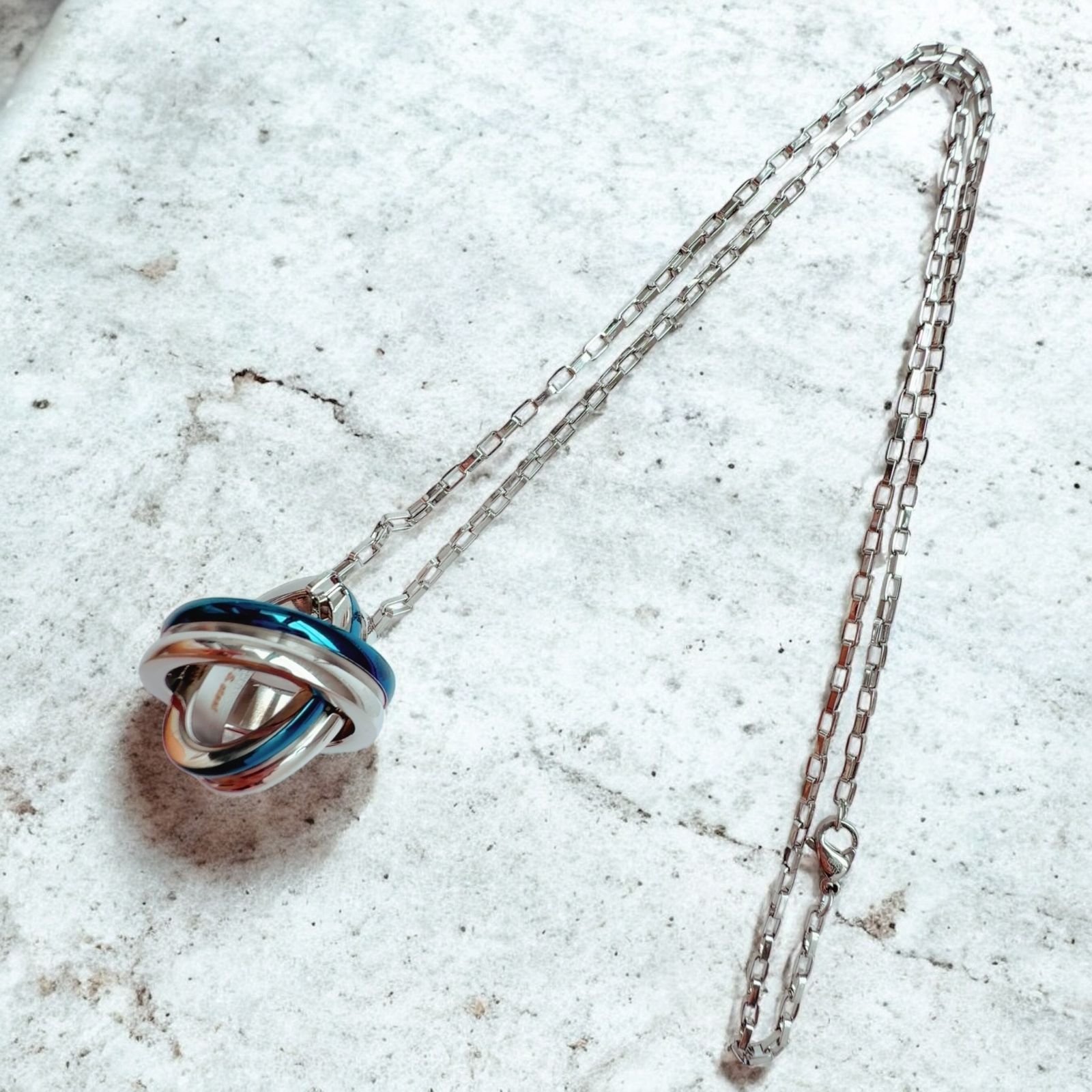 K398 人の気持ちがわかる 恋愛上手へ 自信が漲る シャイニースフィア Wリング ネックレス N.kelly 製作 ステンレス 尊敬 白魔術 モチーフ 人気 魅力 好かれる 愛され力 人間関係 自信がつく 開運 オーラ ユニセックス メンズ 男女兼用 指輪