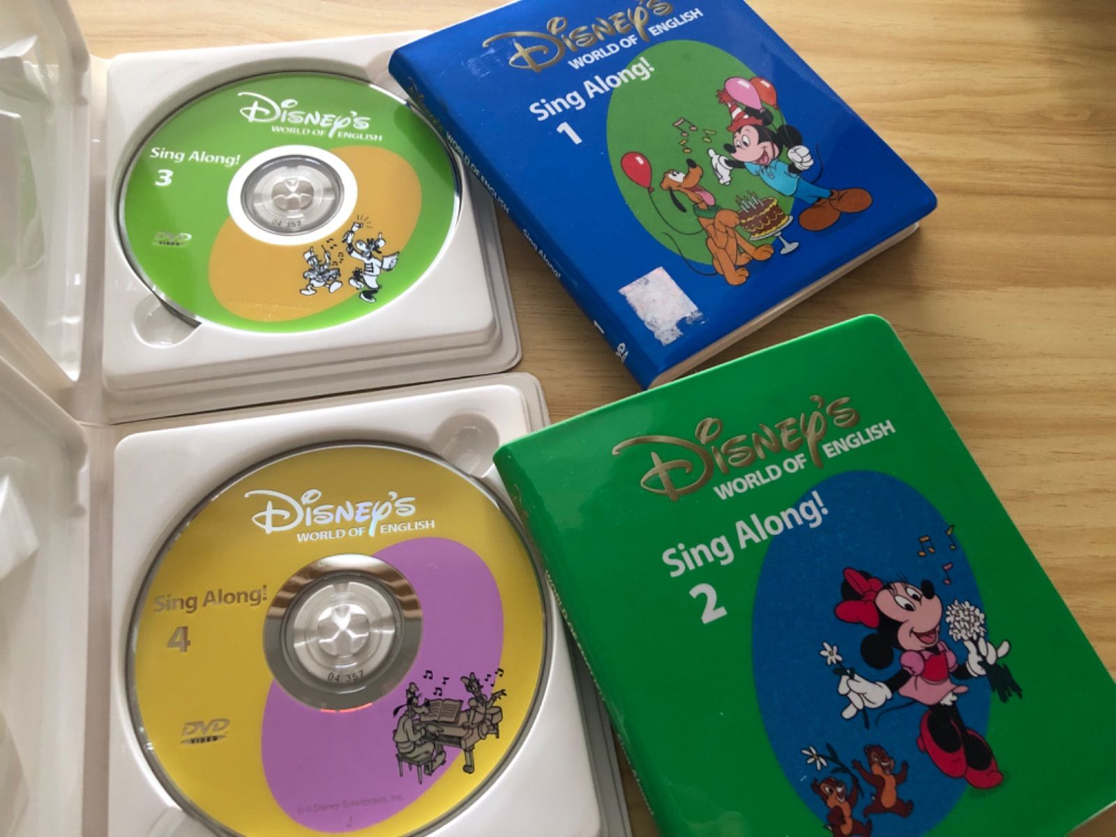 中古][DVD] Disney's World of English Sing Along! 4巻