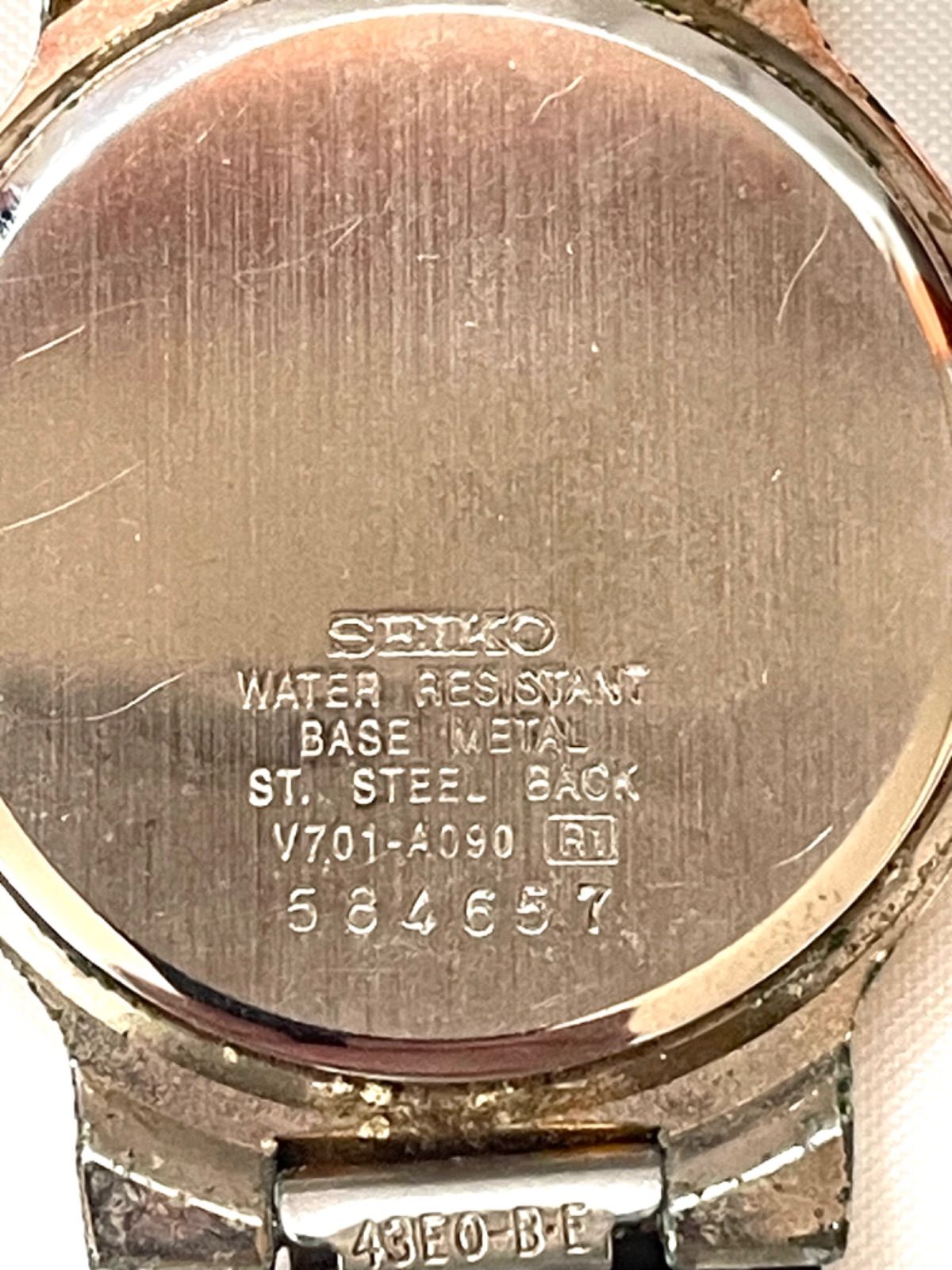 セイコー ゴールド 箱付き 余りゴマあり V701-A090 新品電池 Seiko