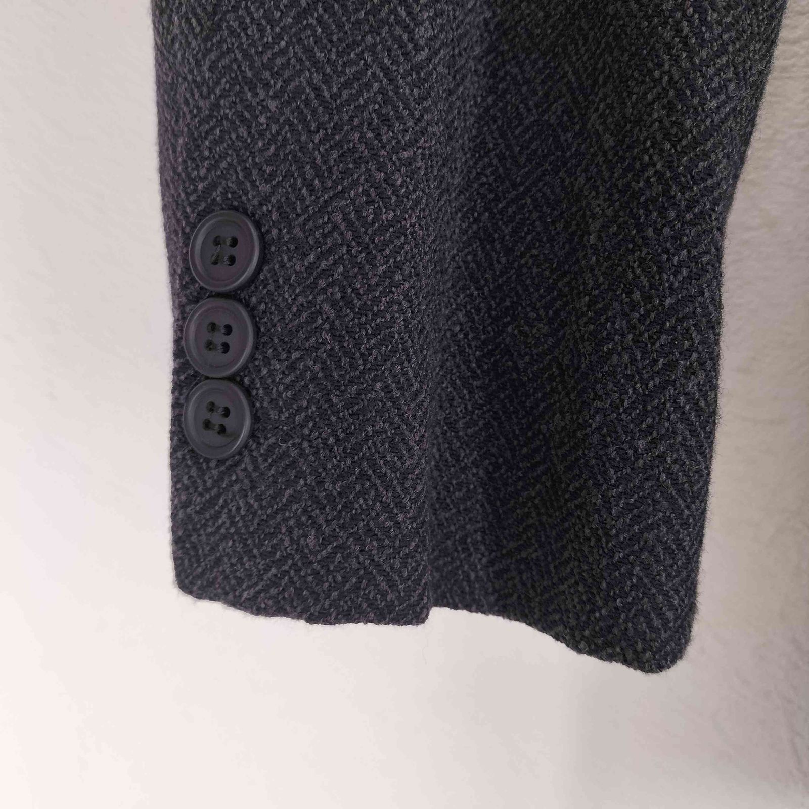 極美品　ジョルジオアルマーニ　テーラードジャケット　ヘリンボーン　黒　52 ジョルジオアルマーニ Giorgio Armani MADE IN ITALY