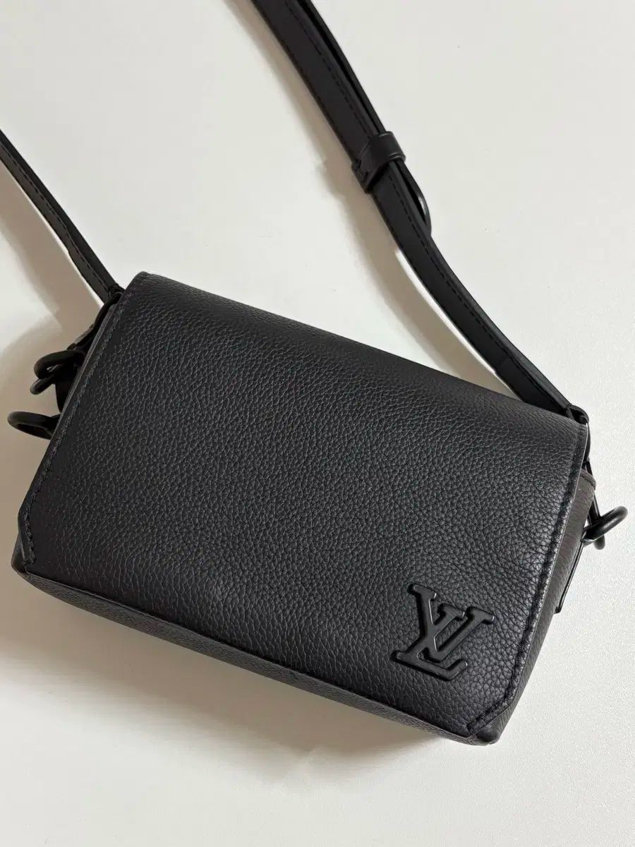 Louis Vuitton ルイヴィトン ファストライン ウェアラブル ウォレット