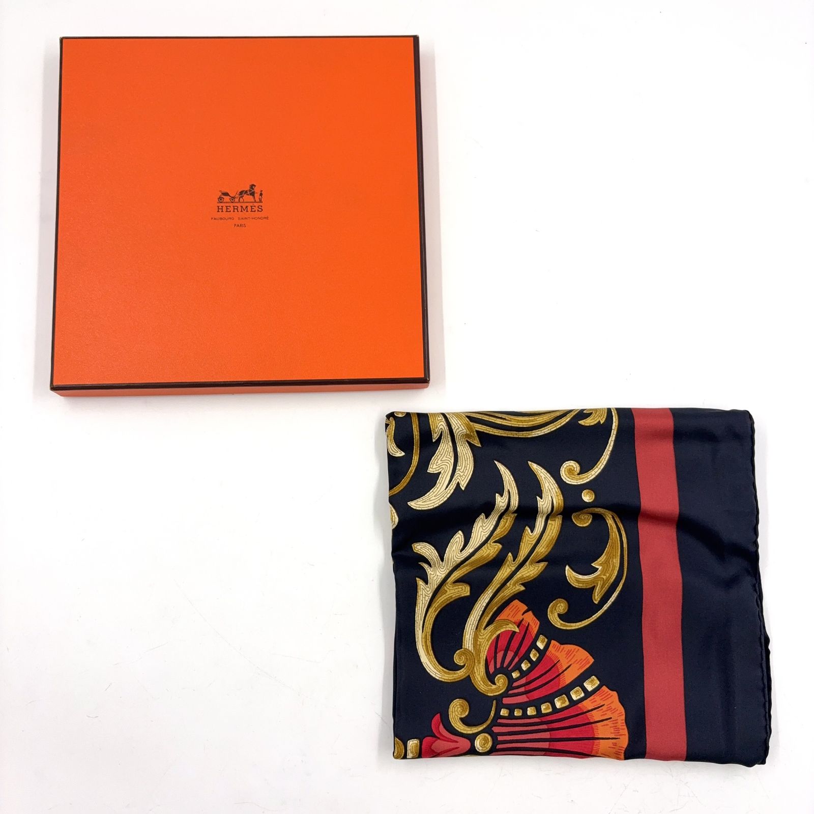 ★HERMES★ スカーフ カレ90 トルコの馬 シルク ブラック HERMES カレ90 トルコの馬 大判 シルク ブラック×マルチカラー