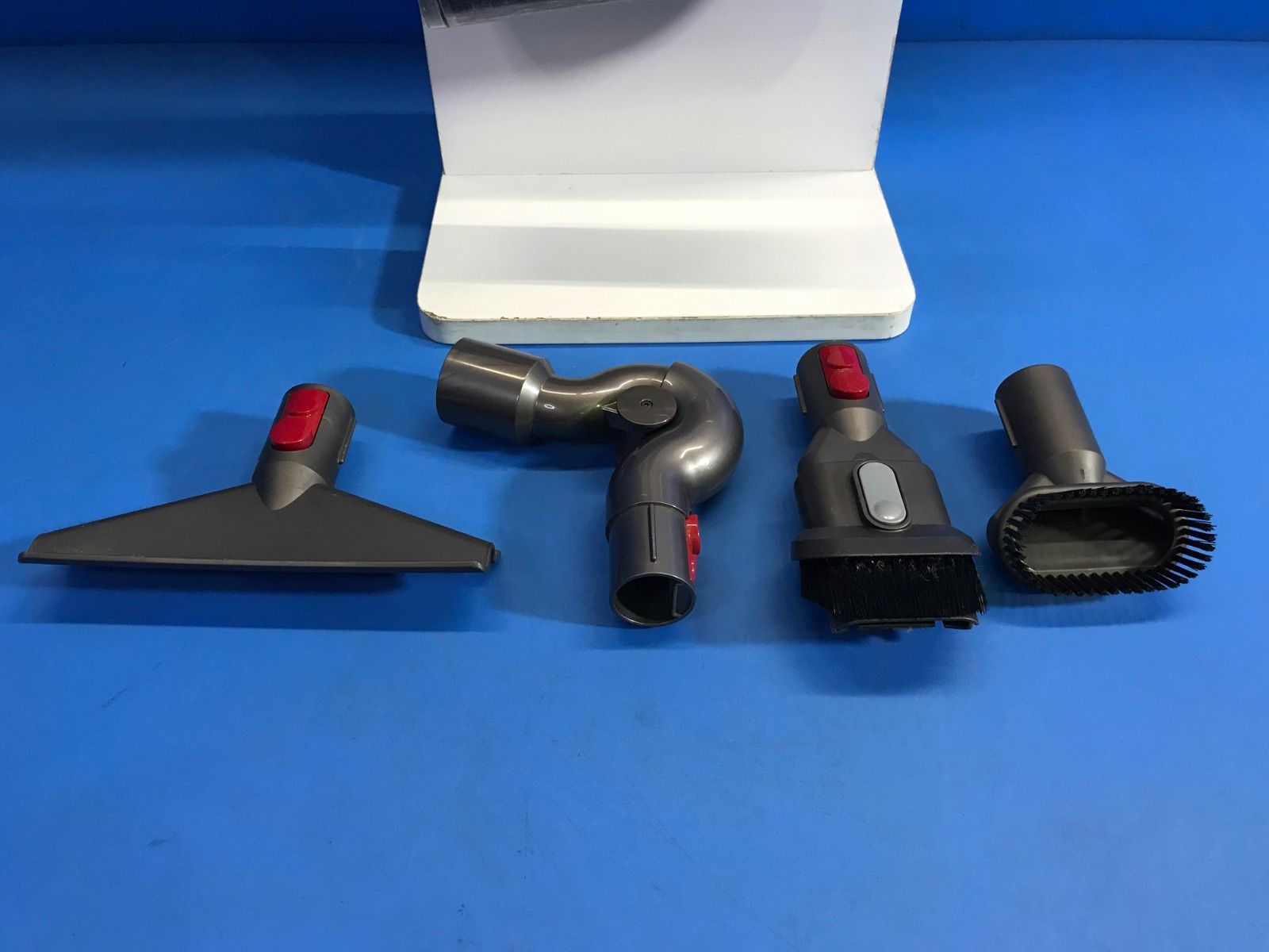 dyson ダイソン dyson digital slim fluffy スタンド付き SV18 クリーナー 掃除機 MAX時連続稼働5分20秒