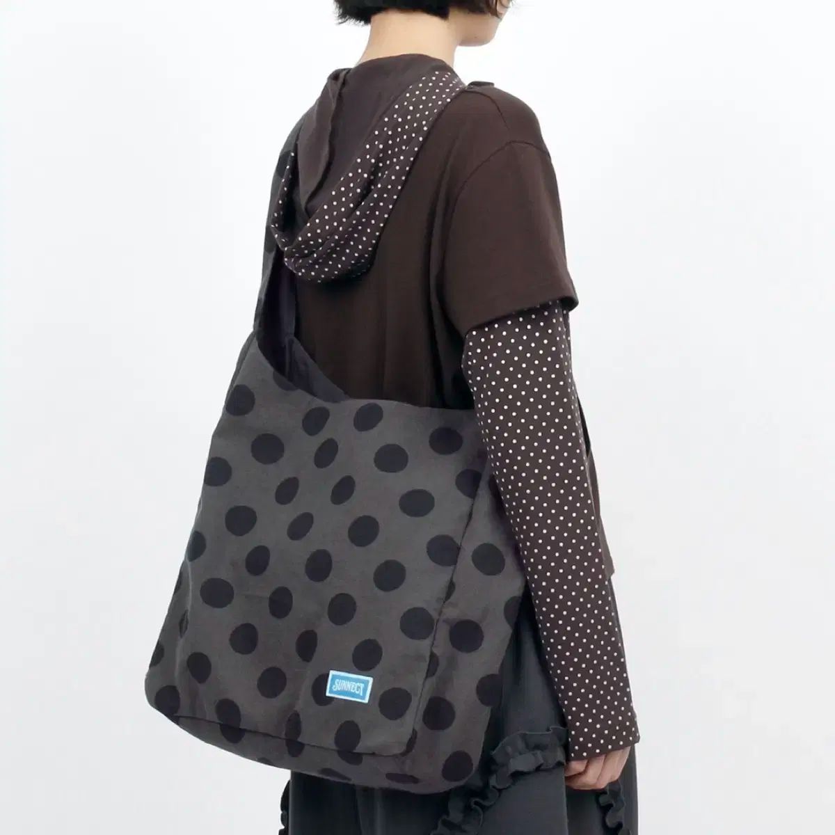 【SUNNECT】P.D. Canvas Crossbody ドット クロスバック 接続 sunnect P D Canvas Crossbody クロスバッグ コール - メルカリ