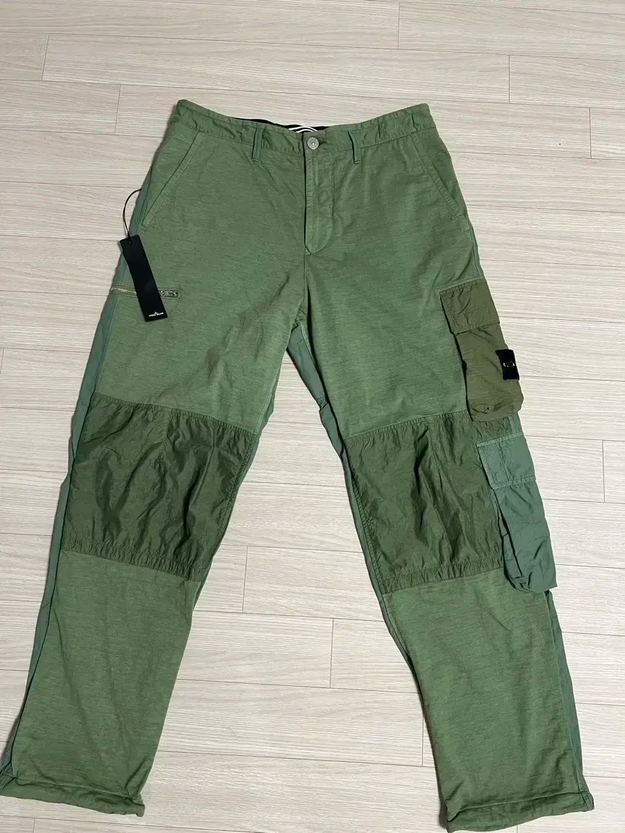 32 STONE ISLAND ストーンアイランド 23SS ミックス ファブリック カーゴパンツ ルーズ フィット