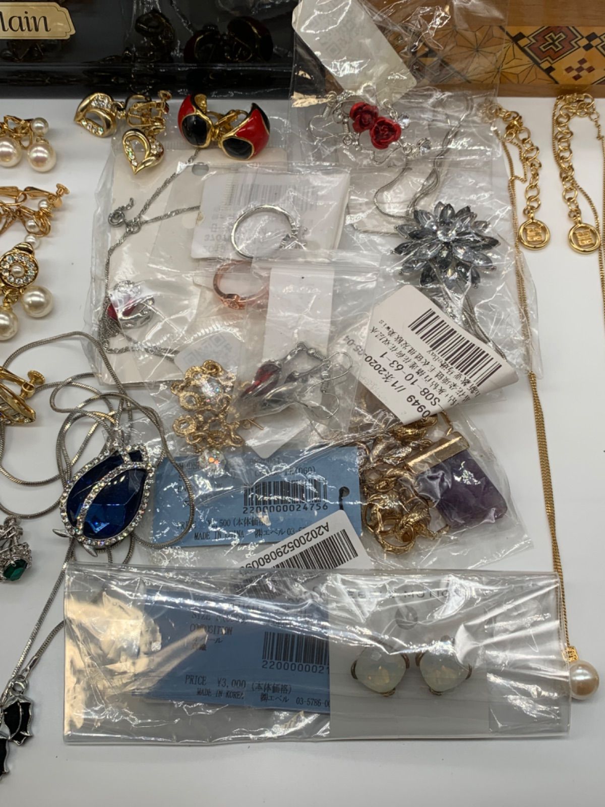 k*1様 遺品整理　リング　イヤリング　アクセサリー　まとめ 遺品整理 生前整理 アクセサリー まとめ売り ネックレス リング