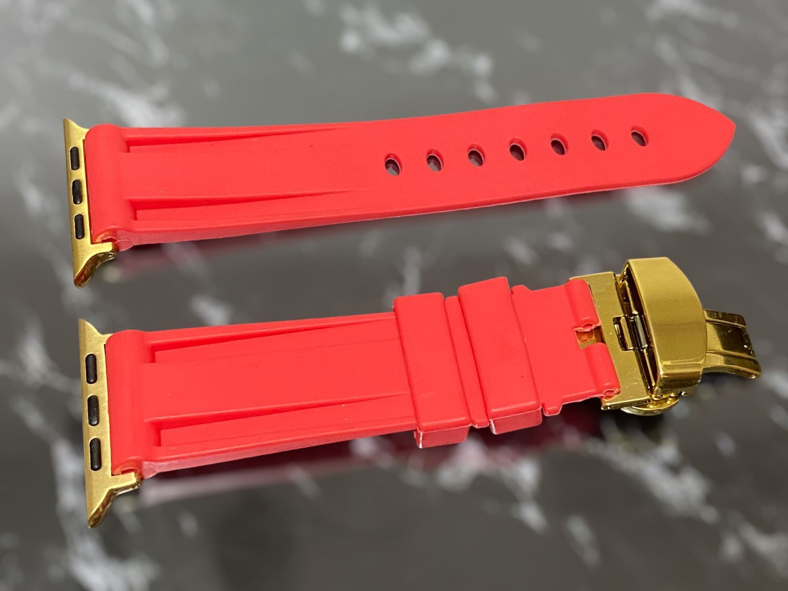 ゴールド レッド アップルウォッチ ケースカバーApple Watch. Dラバー 