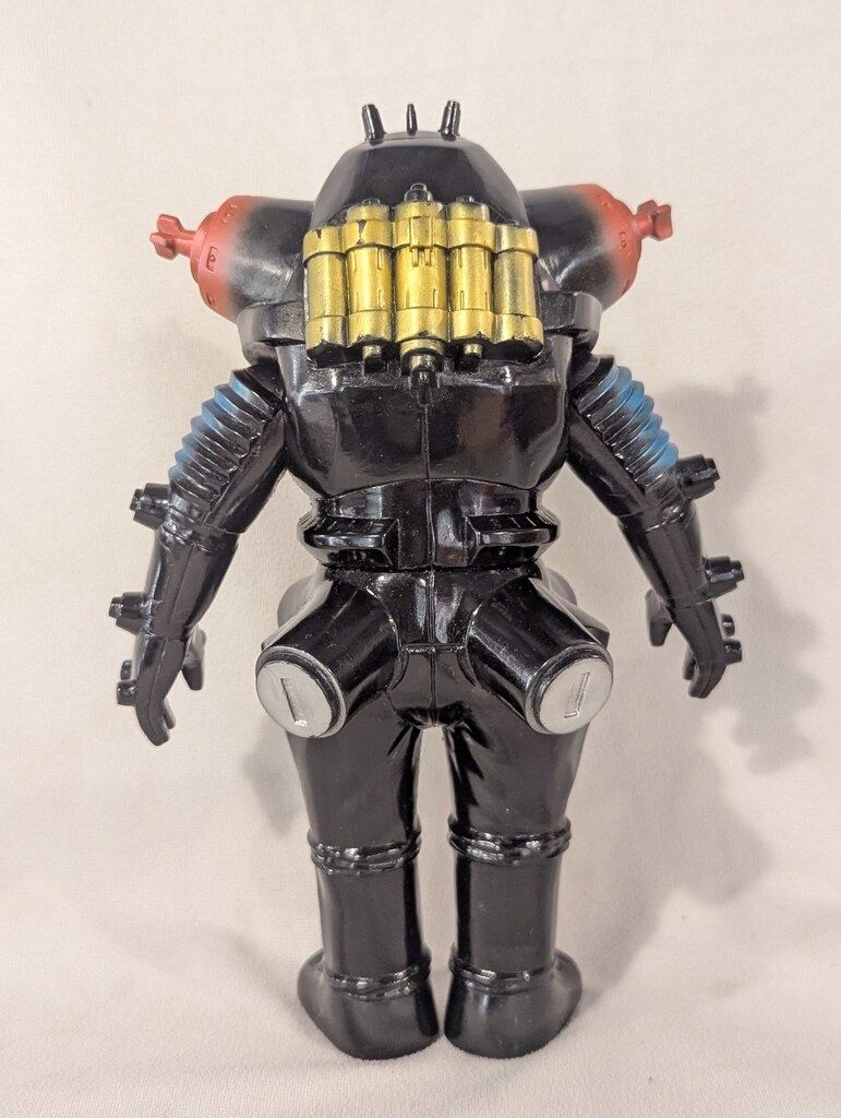 円谷コミュニケーションズ 怪獣郷 キングジョー(ブラック) 玩具人生誌上限定版 最終値下 円谷コミュニケーションズ 怪獣郷 キングジョー
