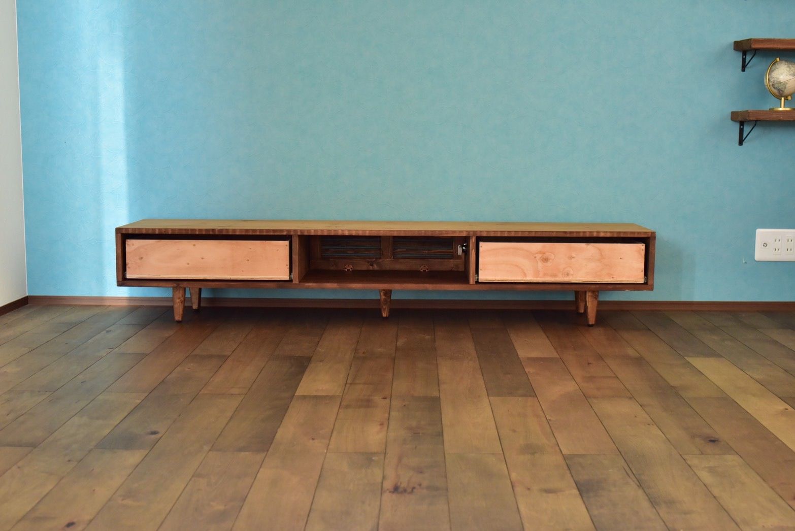 1台限定！直ぐに発送！】テレビボード ミディアムブラウン 180㎝ 格子