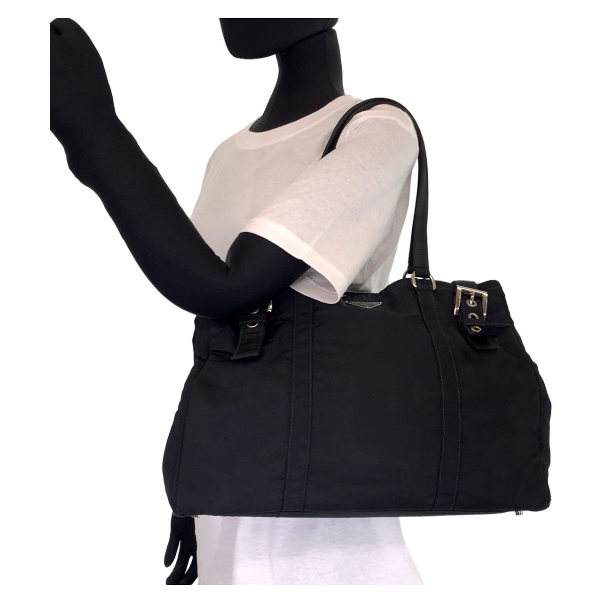 ✴︎美品✴︎プラダ　ハンドバッグ　テスートナイロン　レザー　シルバー金具　ブラック PRADA 【SALE】プラダ テスートボンバー ハンドバッグ 1BB024 2WAY