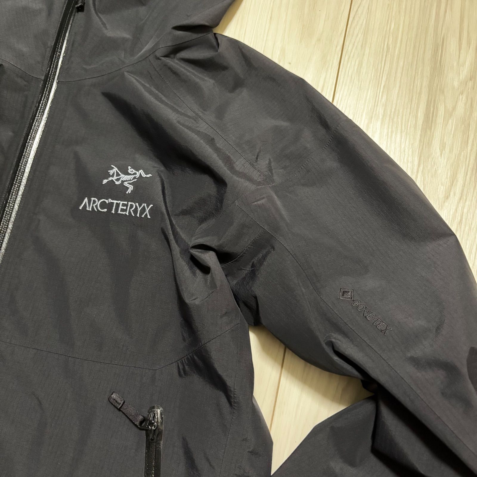 黒 ゴアテックス