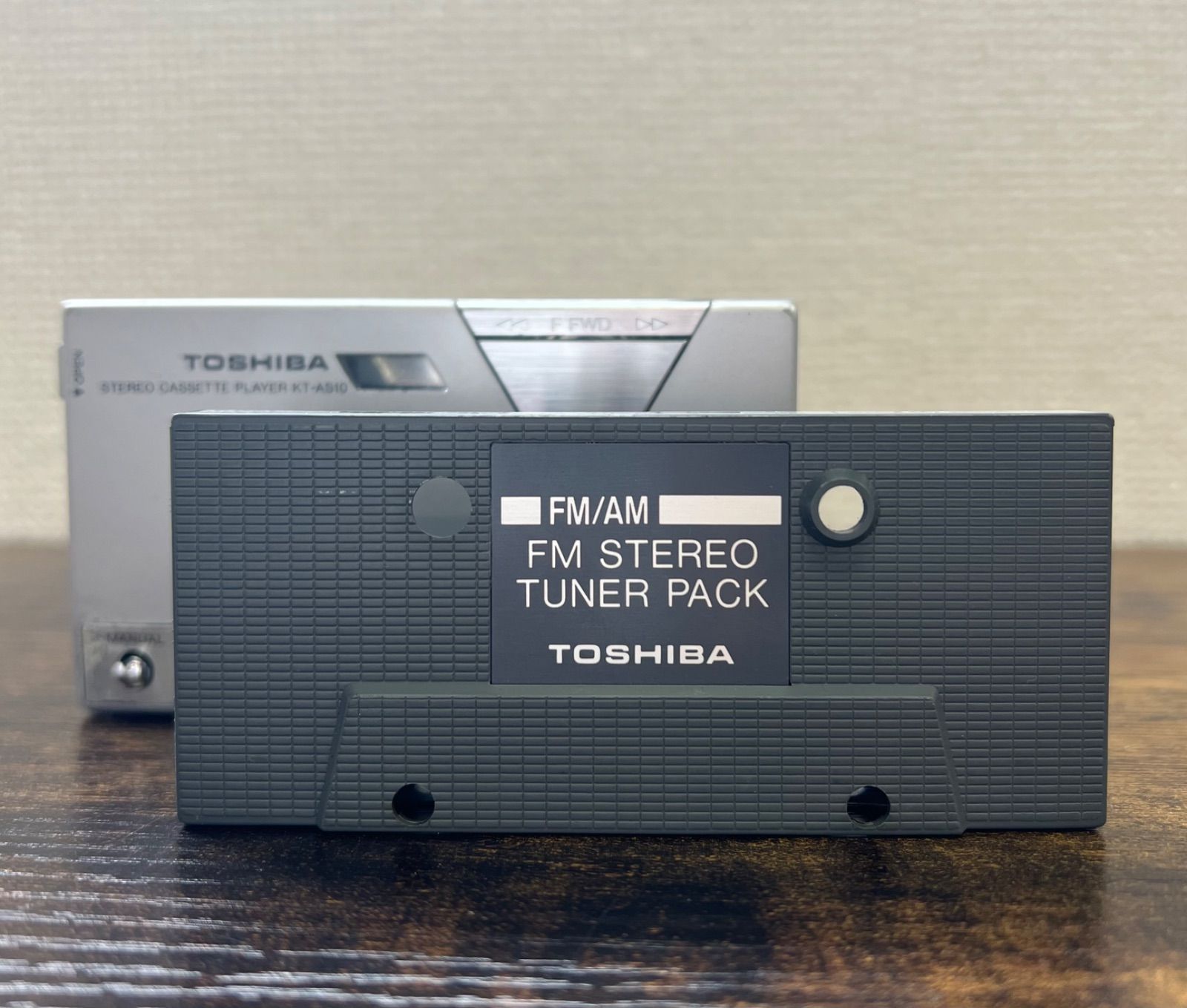 TOSHIBA 東芝 WALKY ウォーキー KT-AS10 カセットプレーヤー 廃盤希少品】TOSHIBA 東芝 Walky ウォーキー KT-AS10 ポータブル