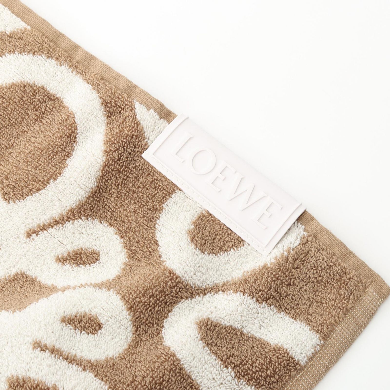 ベージュ その他