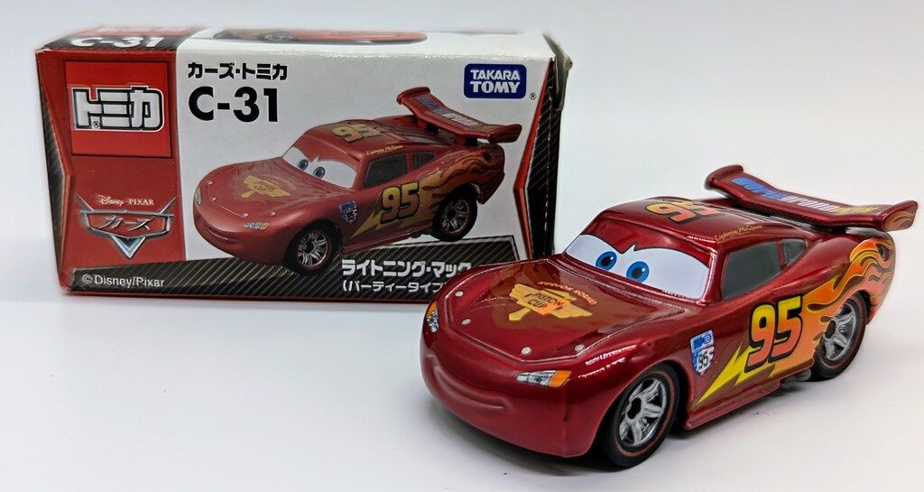 タカラトミー カーズ トミカ ライトニング マックィーン(パーティー