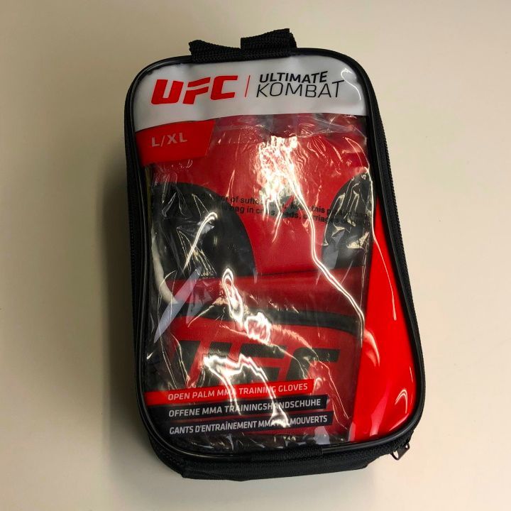 新品・送料無料】UFCオープンパームMMAトレーニンググローブ赤 総合