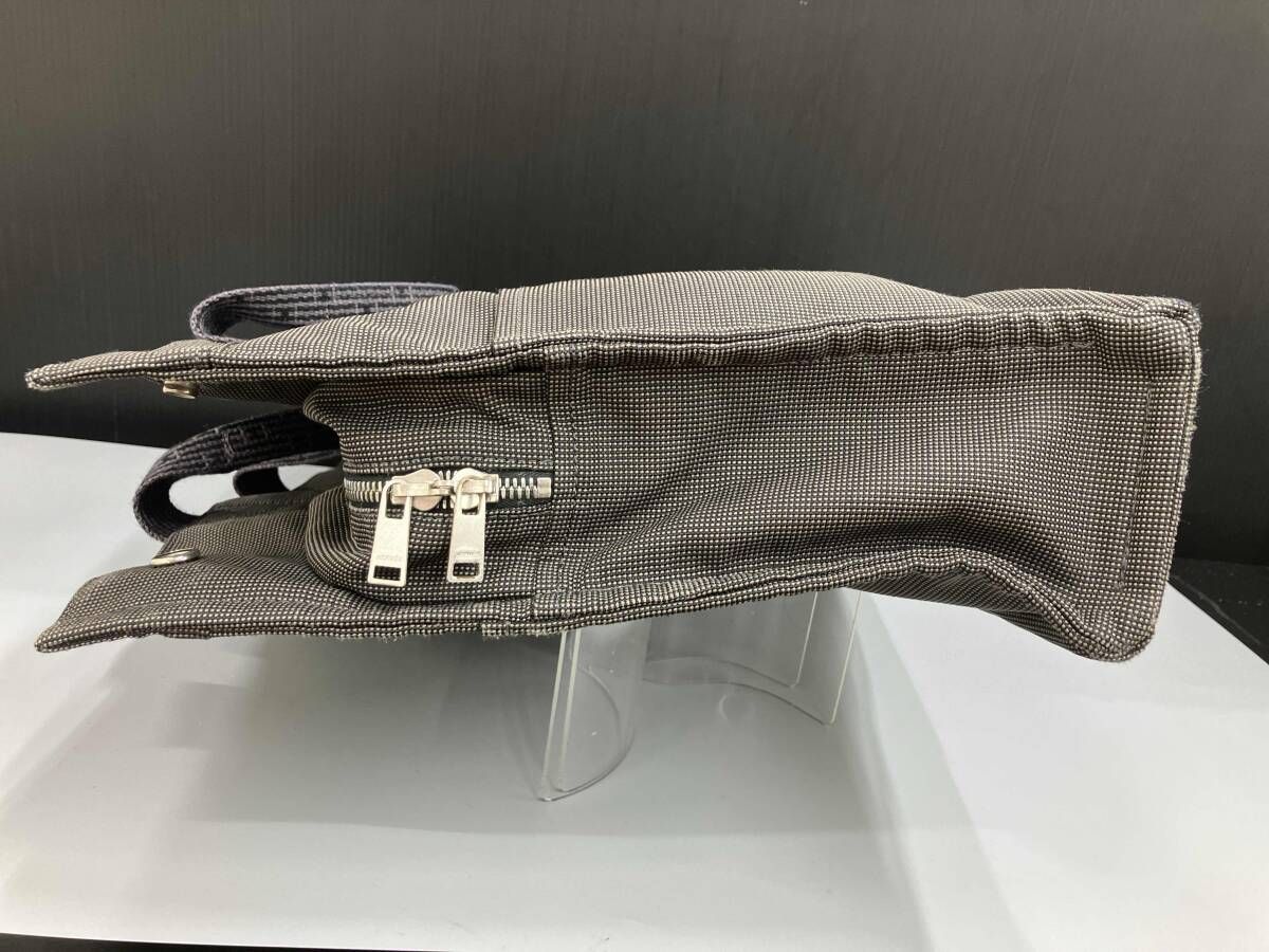 HERMES エルメス　ニューフールトゥカバス　トートバッグ縦長 ライトグレー HERMES エルメス ニューフールトゥカバス トートバッグ縦長 ライト