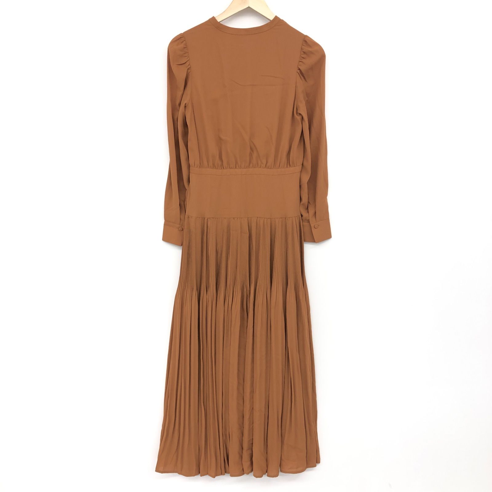 ぷさん専用　CELFORD セルフォードプリーツワンピース　長袖 中古・古着通販】CELFORD (セルフォード) バックサテンタック